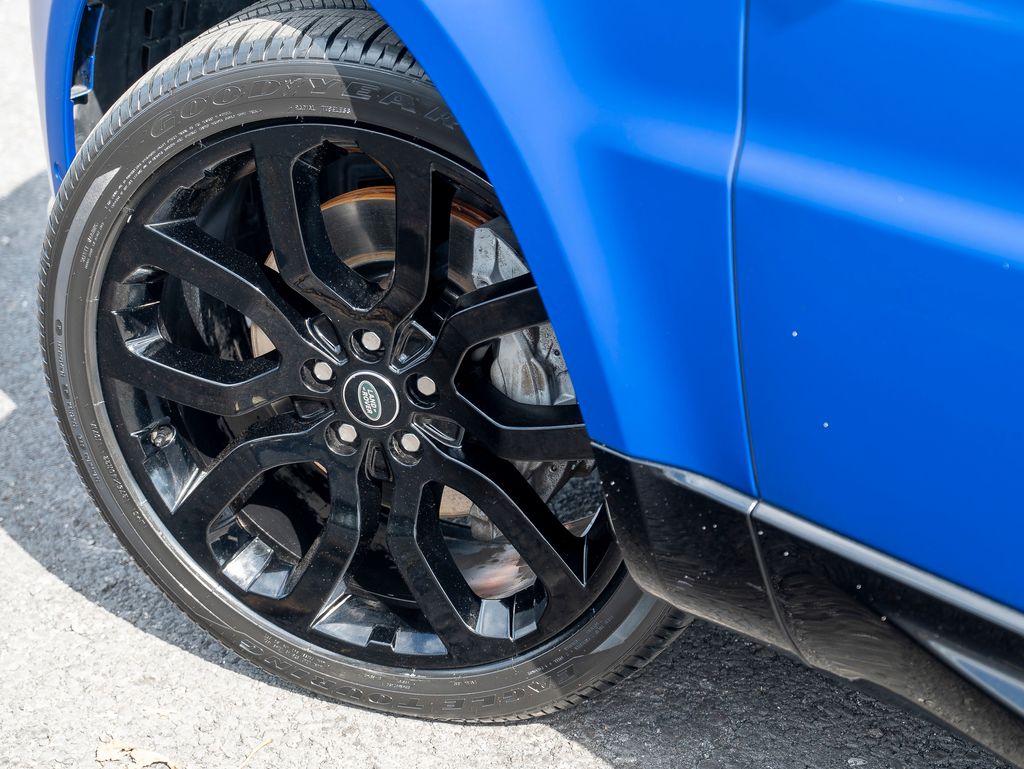 2022 Land Rover Range Rover Sport HSE Silver Edition photo 7