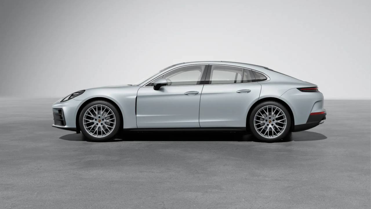 2026 Porsche Panamera 4 photo 2