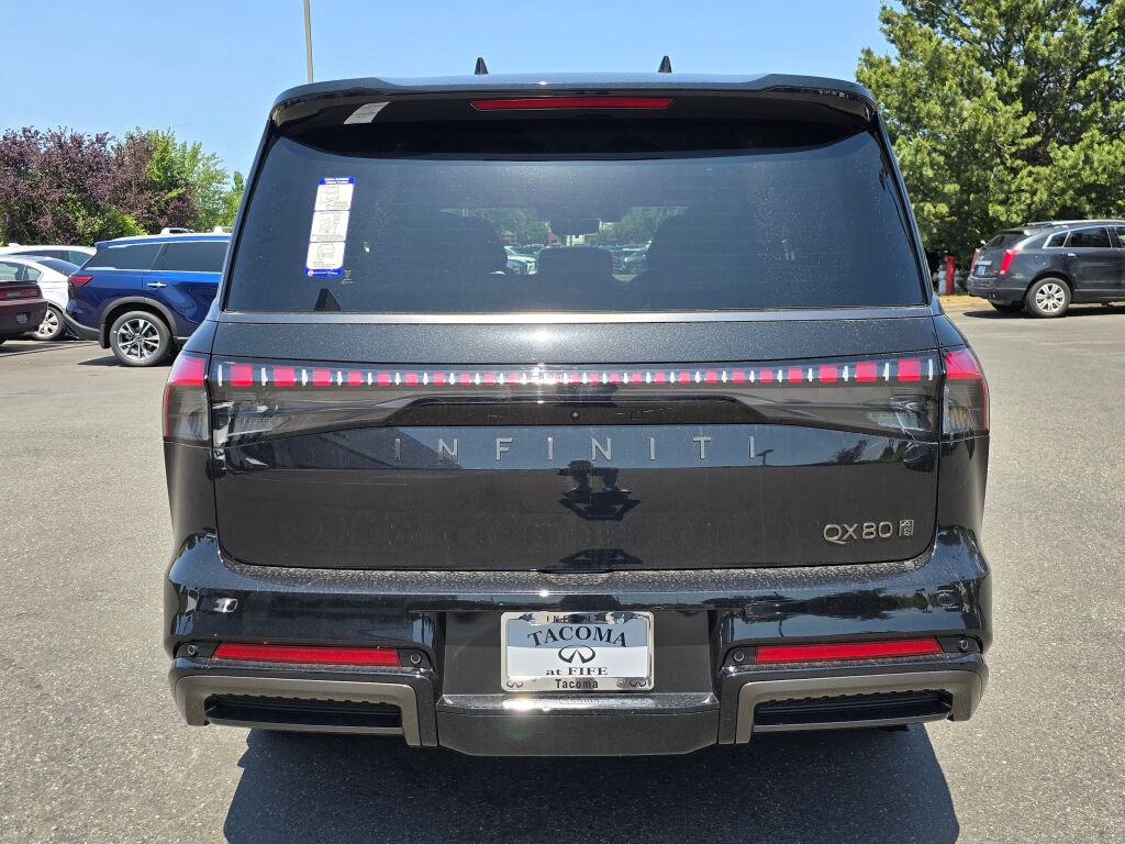2025 Infiniti QX80 photo 3