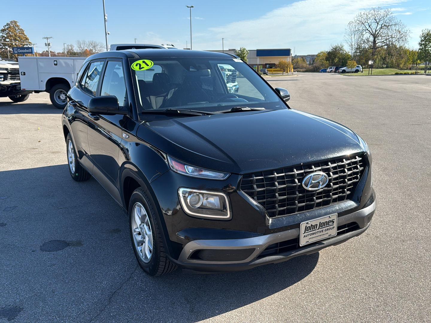 Used 2021 Hyundai Venue SE with VIN KMHRB8A31MU066141 for sale in Scottsburg, IN