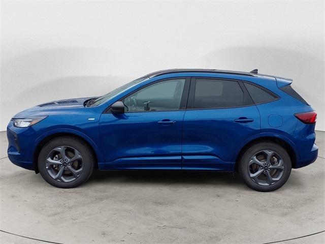2023 Ford Escape ST-Line photo 2
