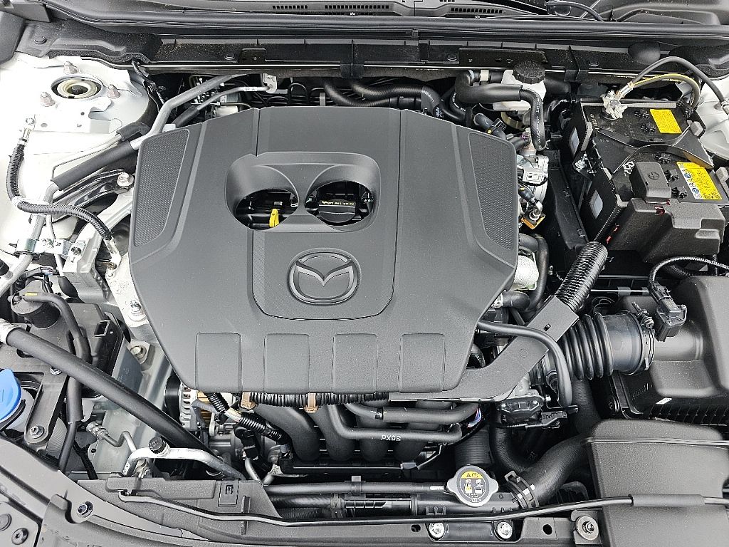 2025 Mazda Mazda3 2.5 s Preferred photo 10