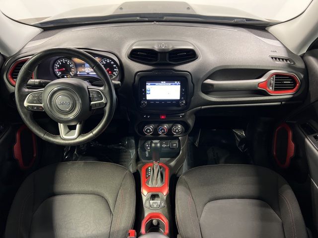 2017 Jeep Renegade Trailhawk photo 3