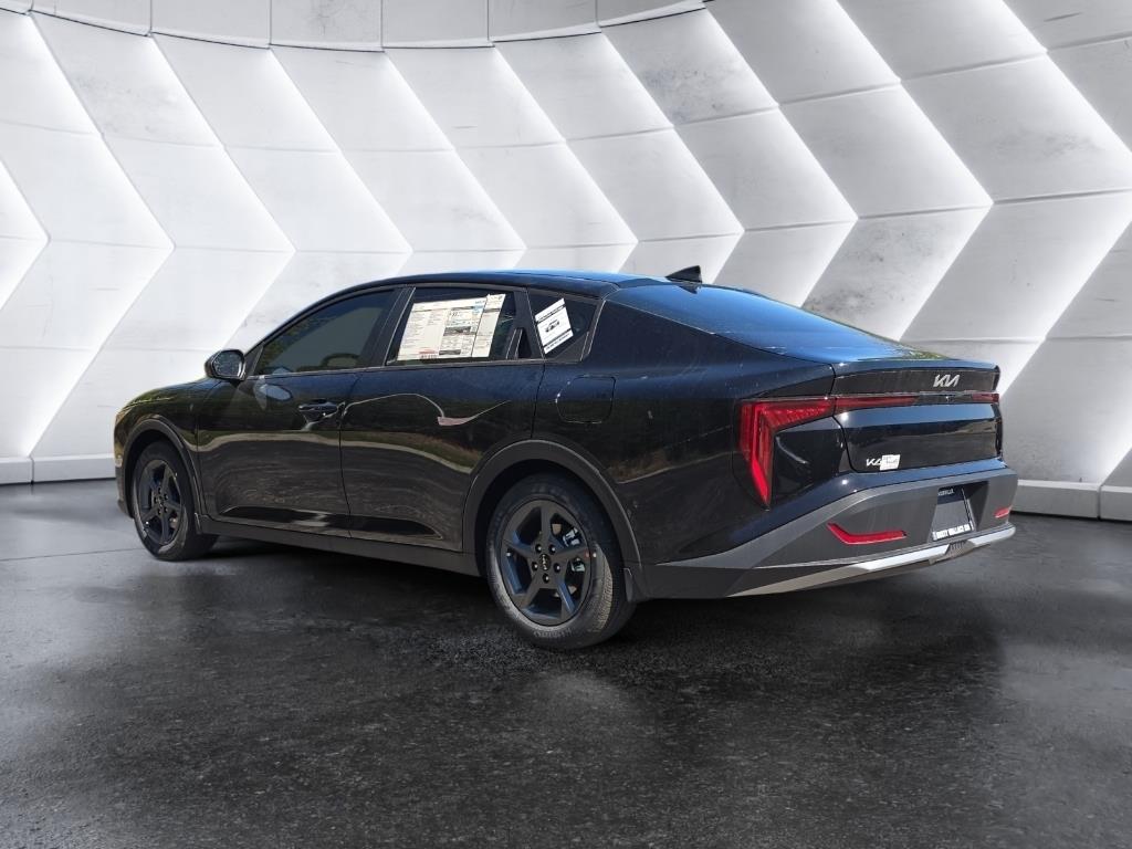 2025 Kia K4 LXS photo 3