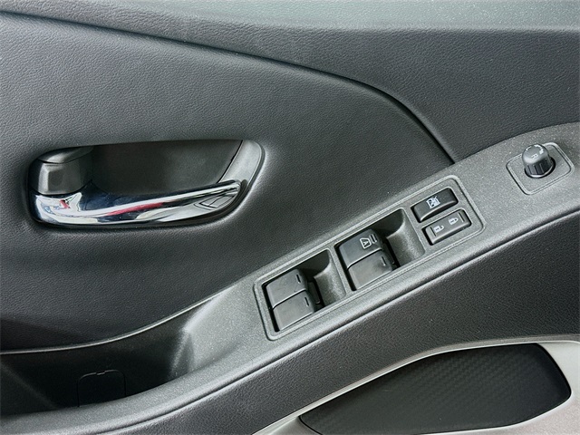 2025 Nissan Frontier SV photo 13