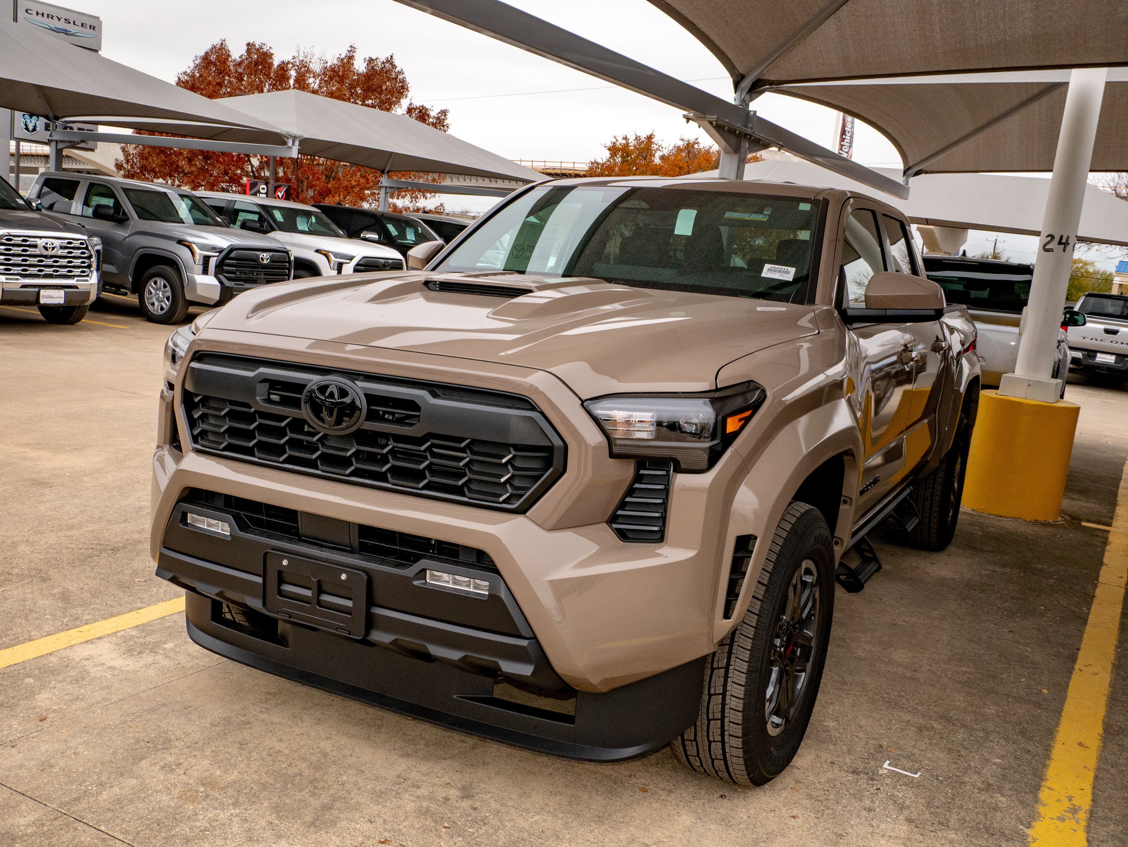 2026 Toyota Tacoma TRD Sport's photo