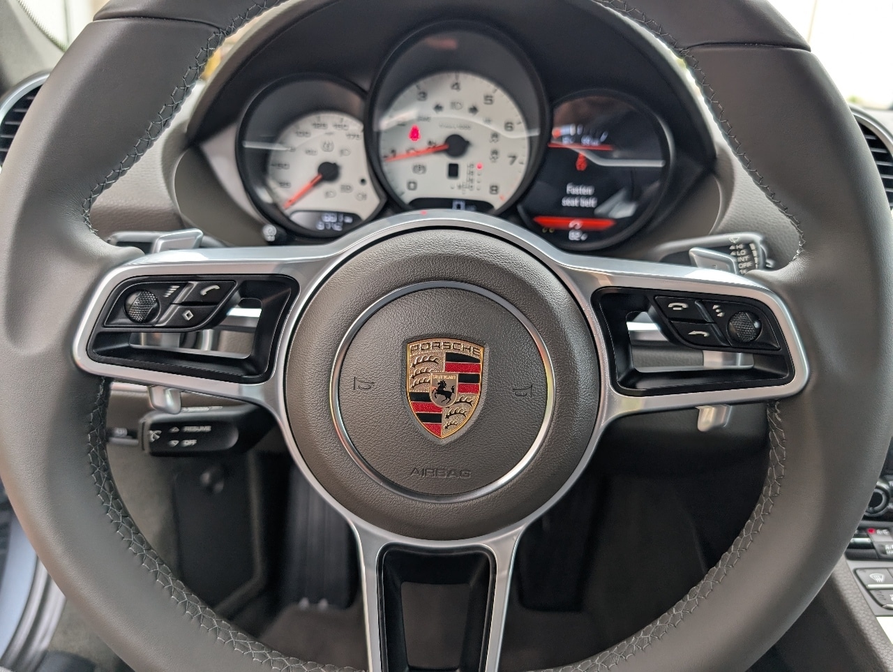 2025 Porsche Cayman Base photo 11