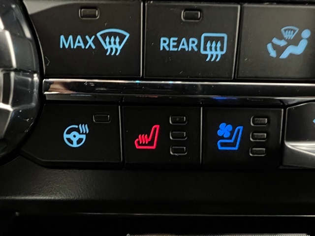 2025 Ford F-350 Lariat photo 15