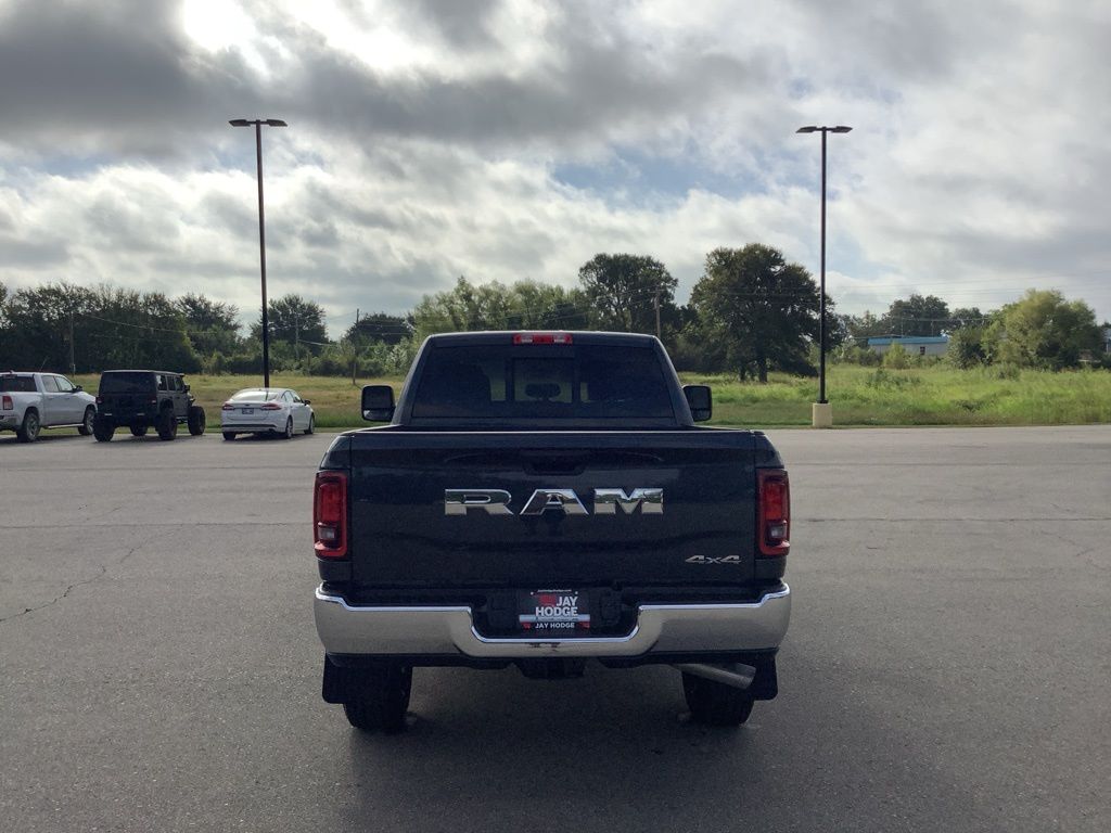 2025 Ram 2500 Tradesman photo 6