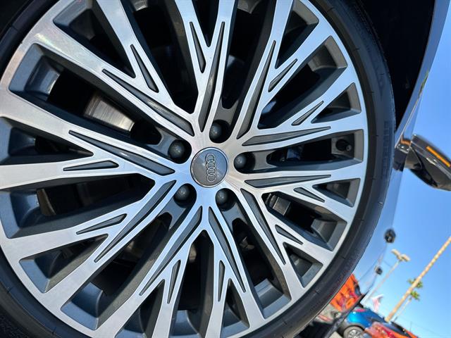 2019 Audi A8 L Quattro 55 TFSI photo 18