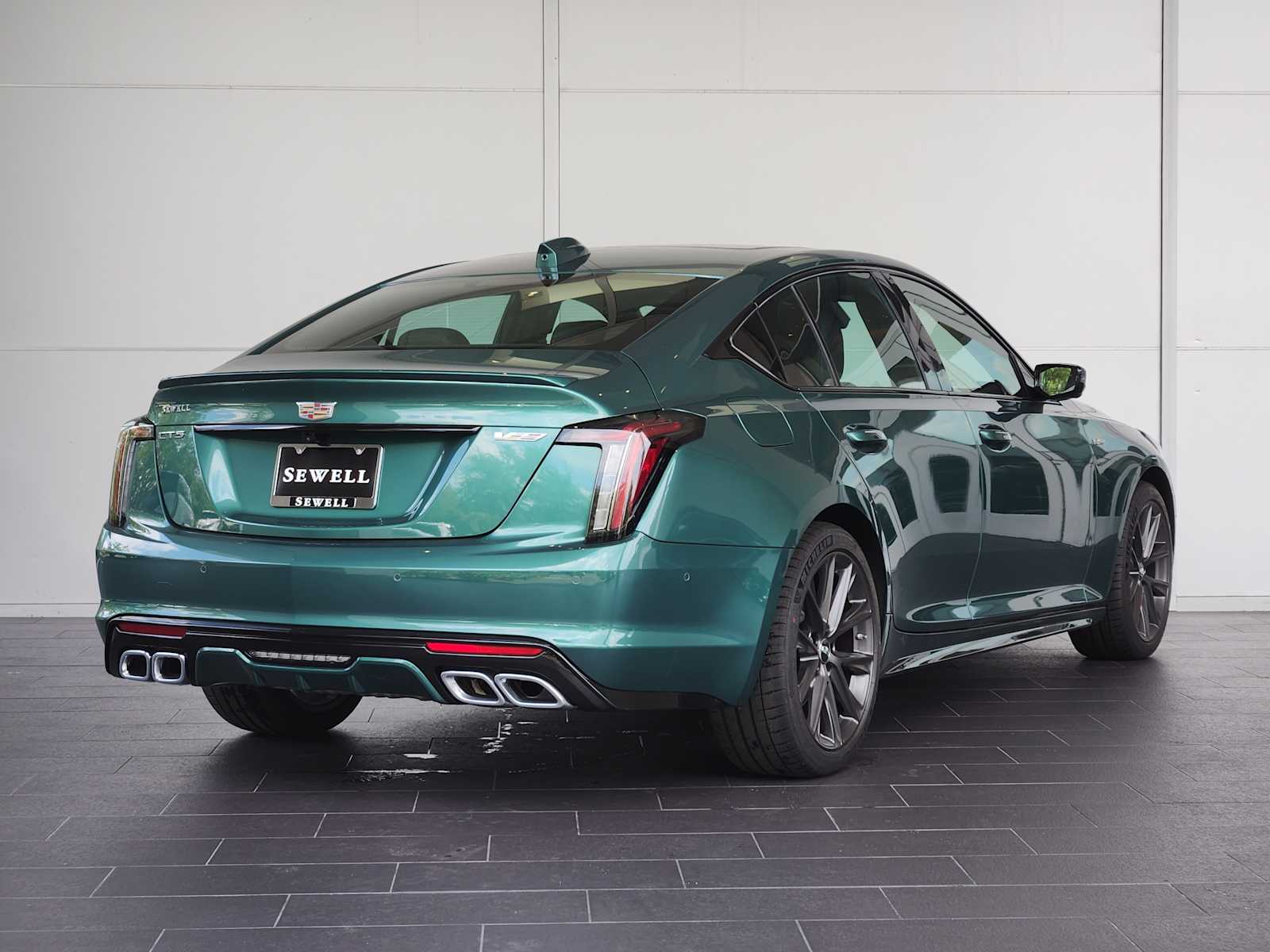 2026 Cadillac CT5 V photo 3