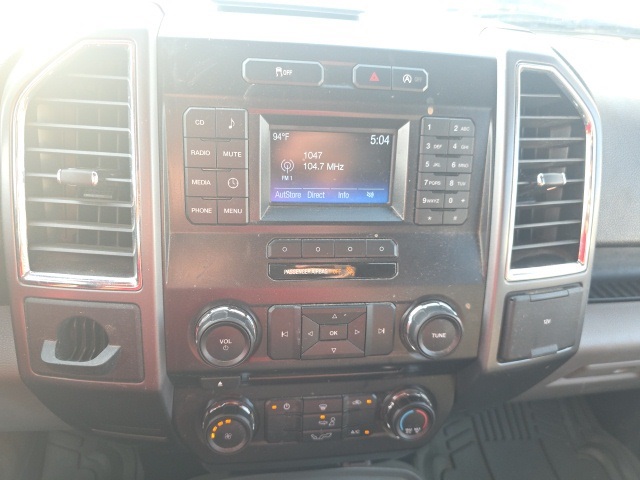 2015 Ford F-150 XLT photo 16