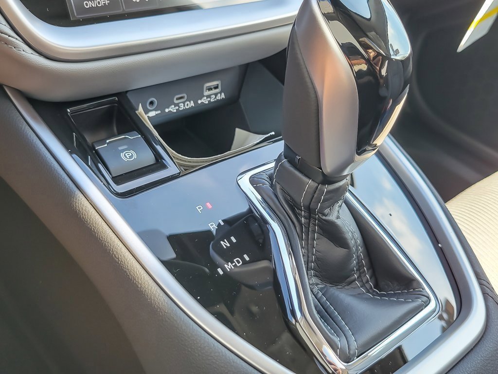 2025 SUBARU LEGACY - Image 19