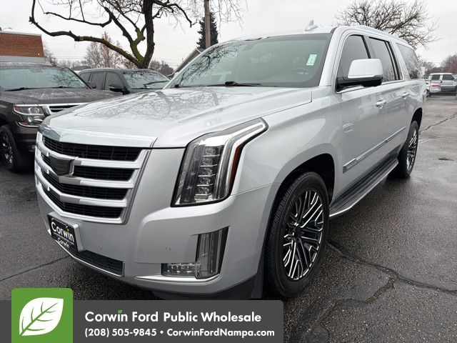 2016 Cadillac Escalade ESV Base's photo