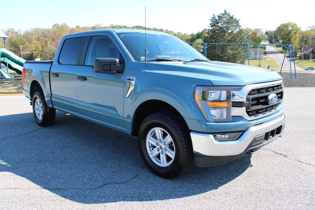 2023 Ford F-150 XLT photo 2