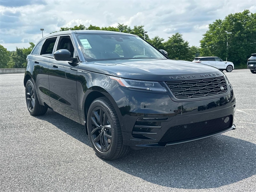 2026 Land Rover Range Rover Velar SE photo 11