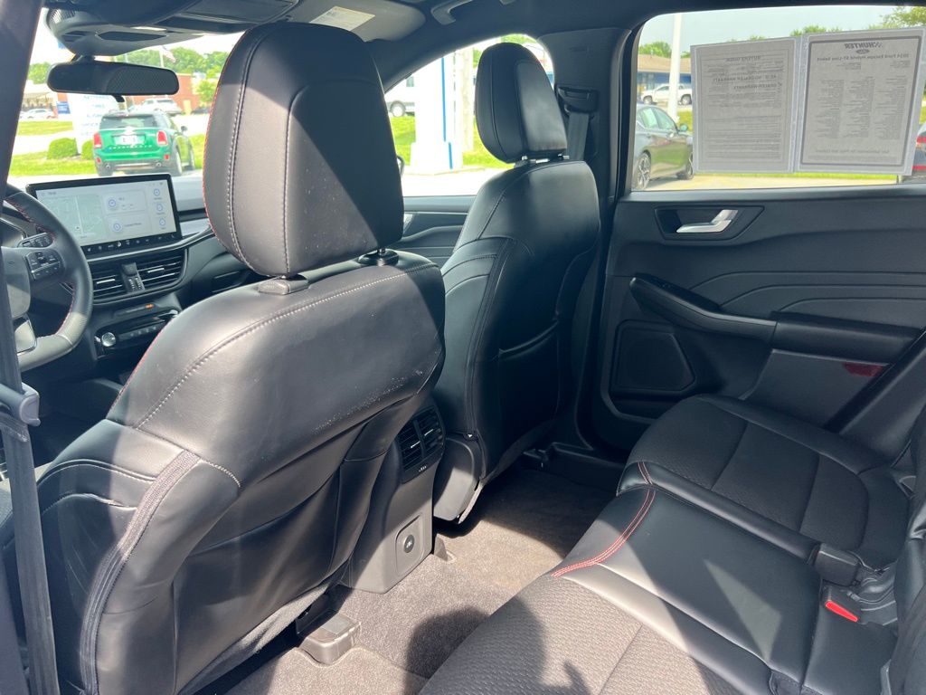 2024 Ford Escape Hybrid ST-Line Select photo 15
