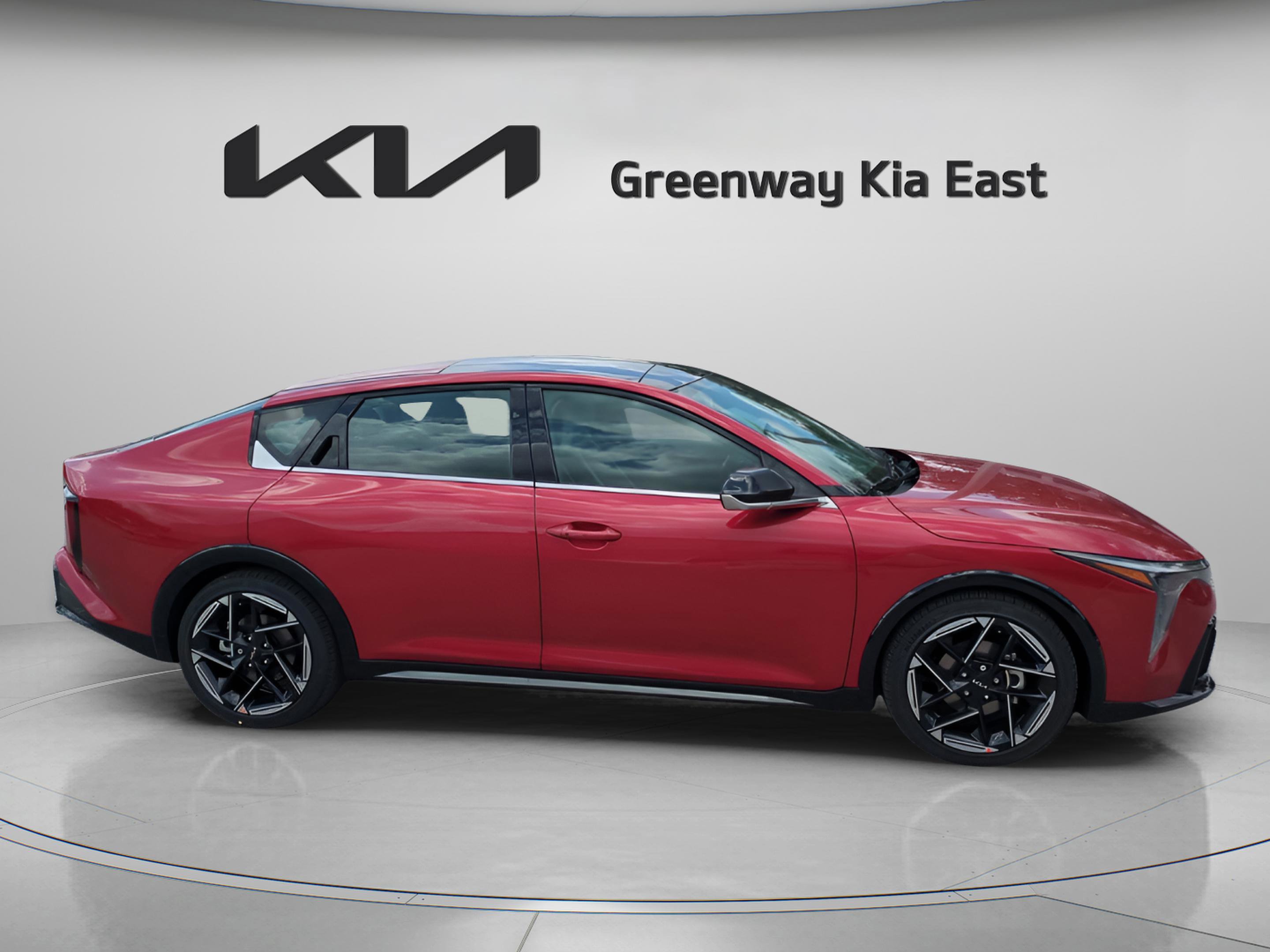2025 Kia K4 GT-Line photo 9