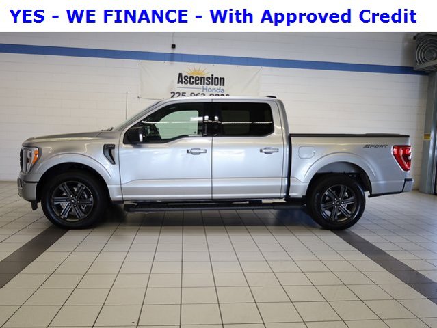 2023 Ford F-150 XLT photo 3
