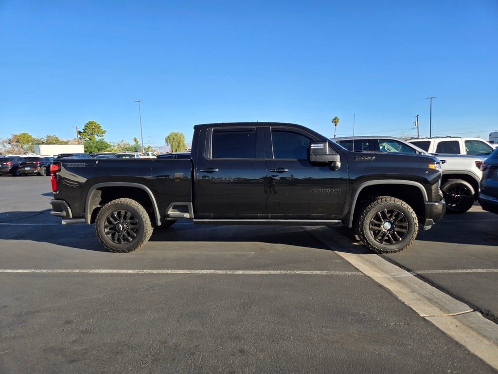 2025 Chevrolet Silverado 2500HD High Country LTZ photo 4