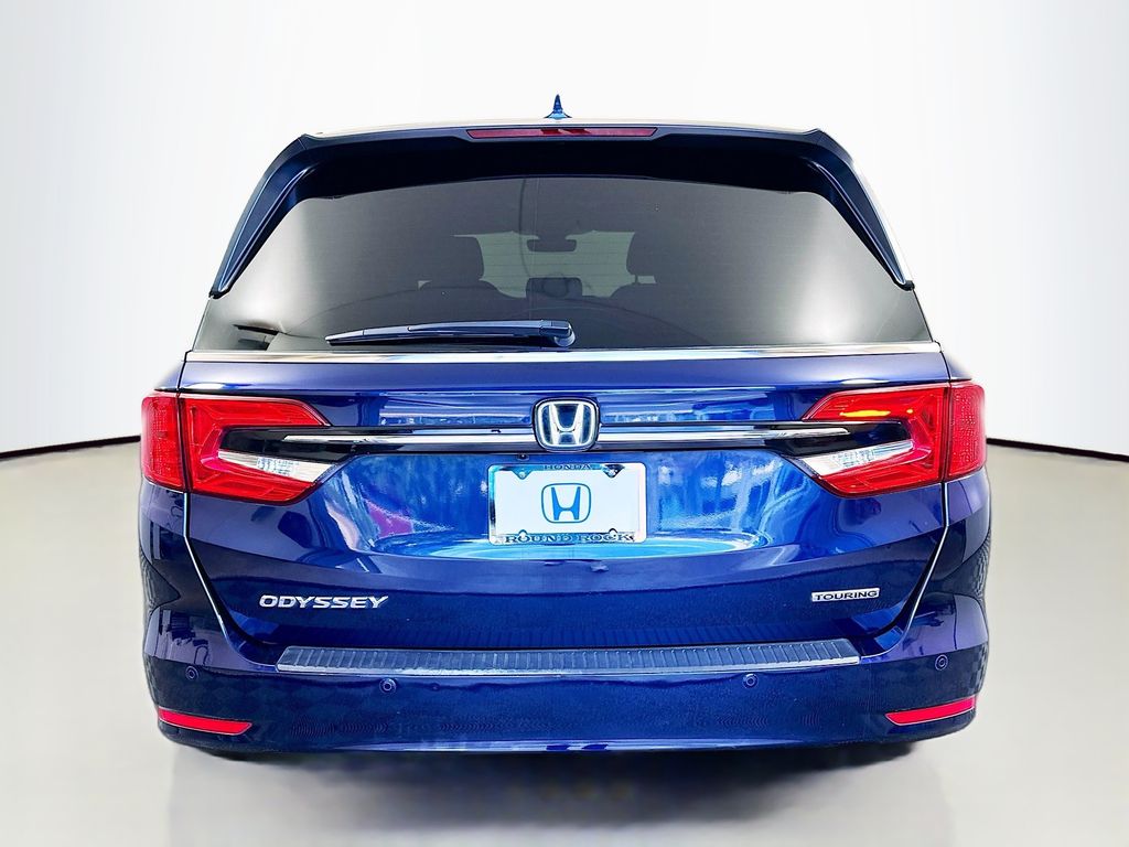 2023 Honda Odyssey Touring photo 6