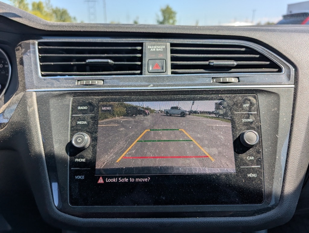 2019 Volkswagen Tiguan SE photo 14