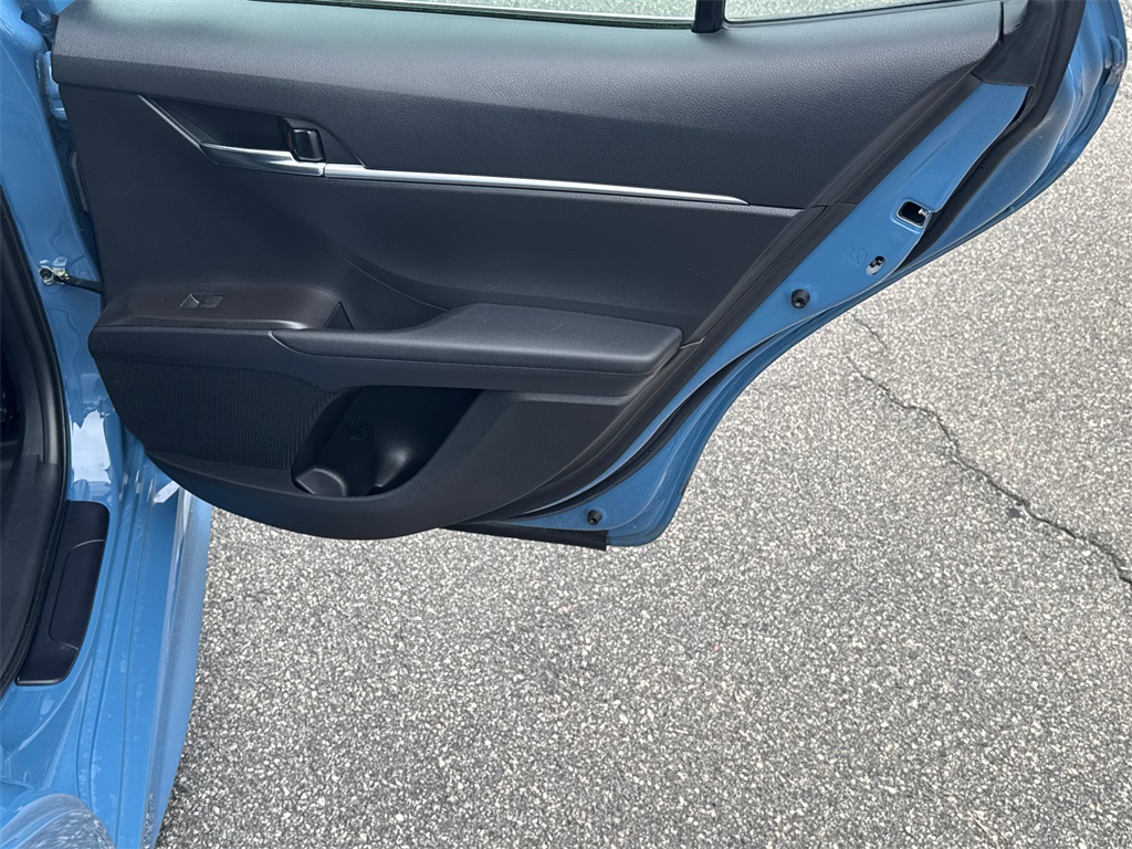 2023 Toyota Camry SE photo 15