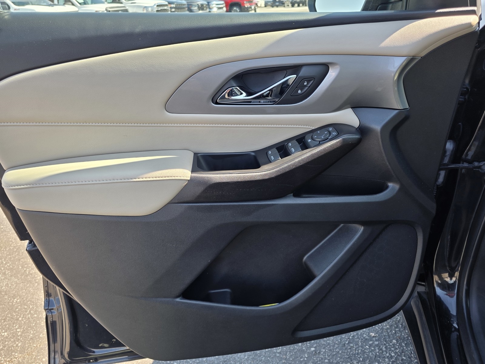 2023 Chevrolet Traverse LS photo 21