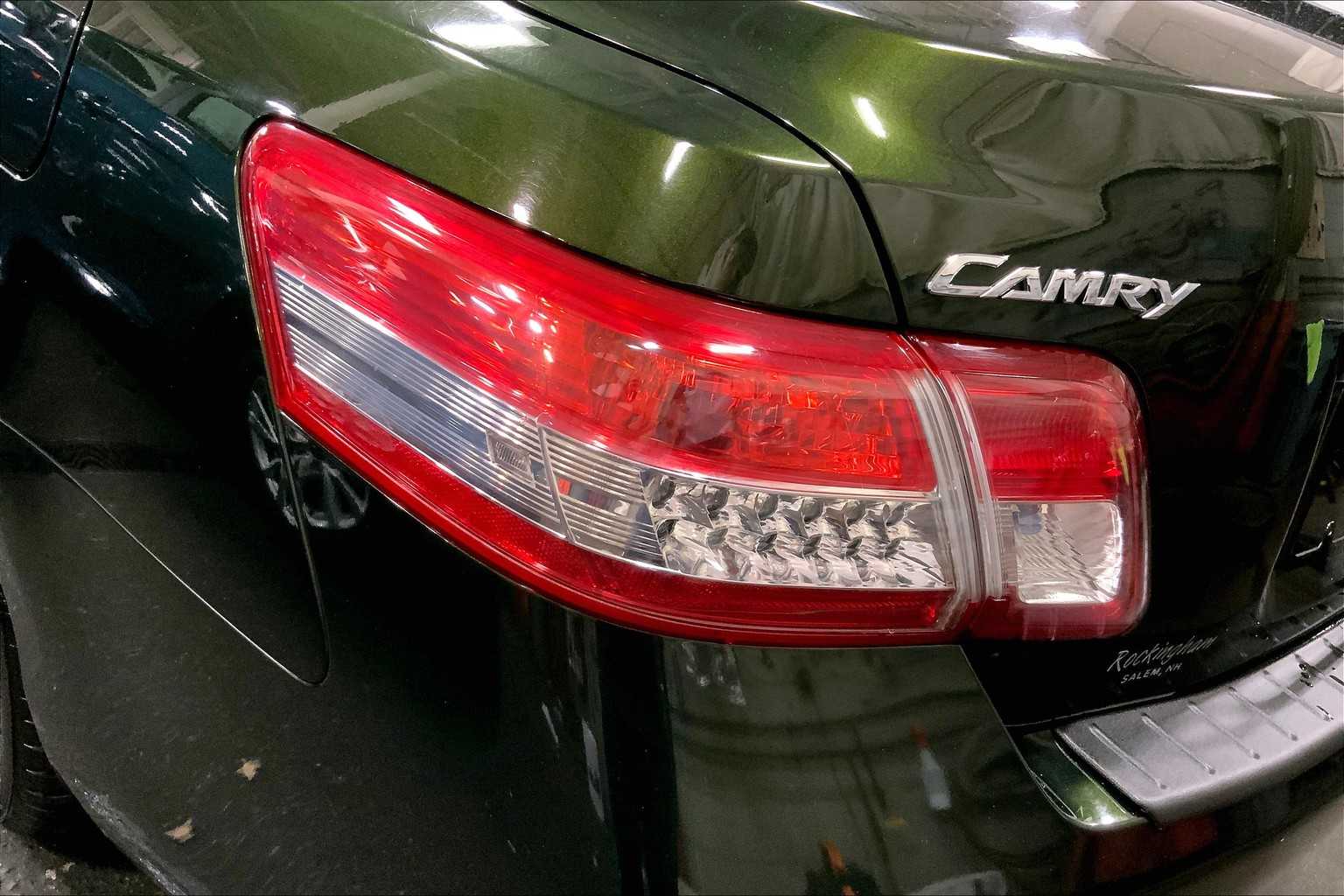2011 Toyota Camry LE photo 27