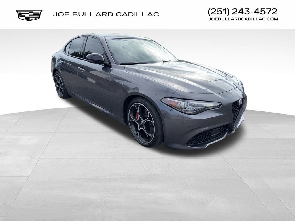 2023 Alfa Romeo Giulia Veloce's photo