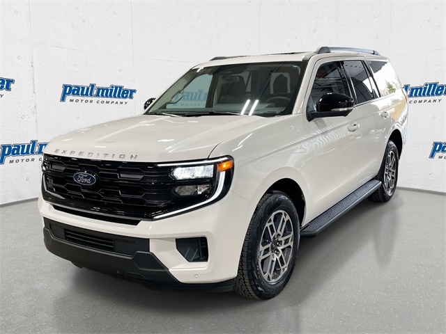 2025 Ford Expedition Active's photo