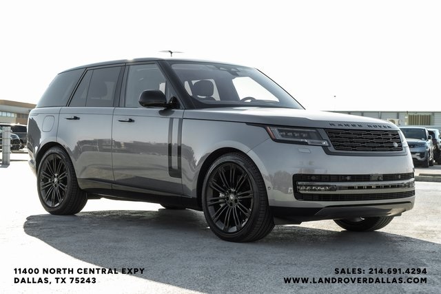 2023 Land Rover Range Rover SE photo 4