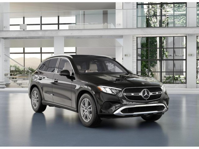 2025 Mercedes Benz GLC 300 photo 10