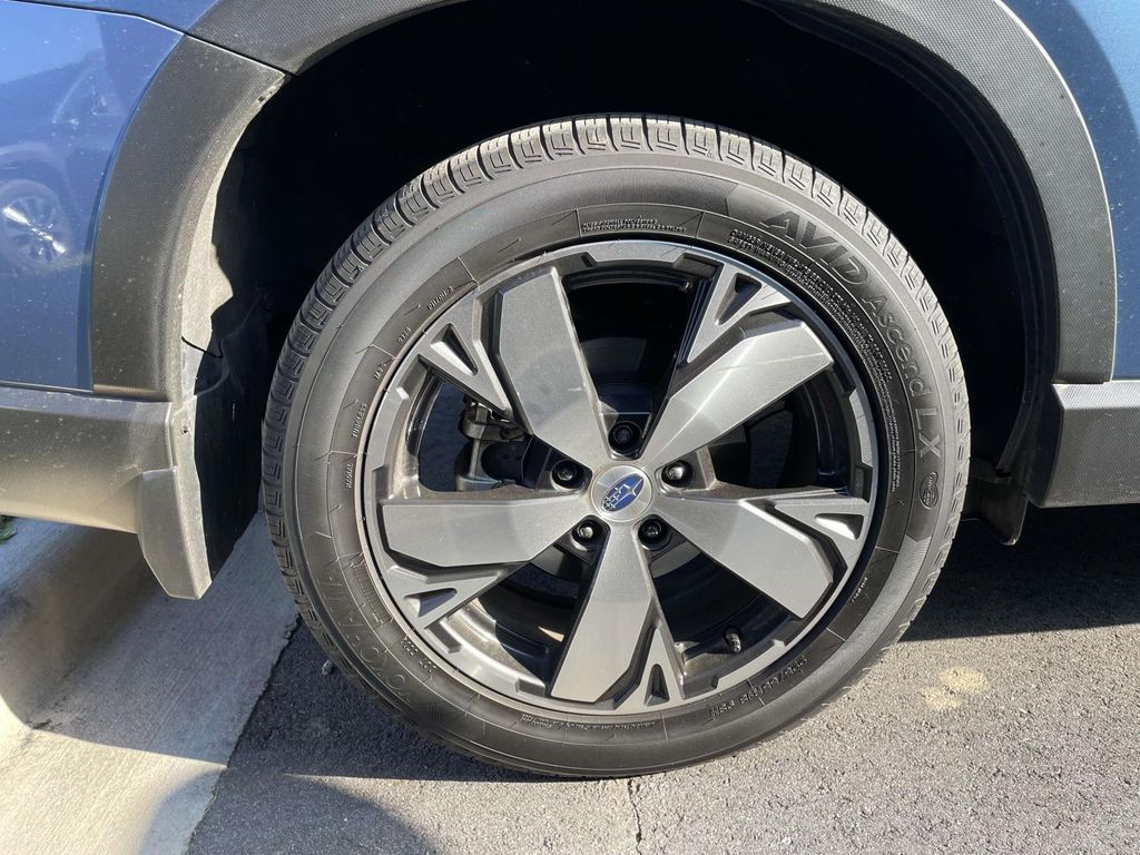 2021 Subaru Forester Touring photo 5