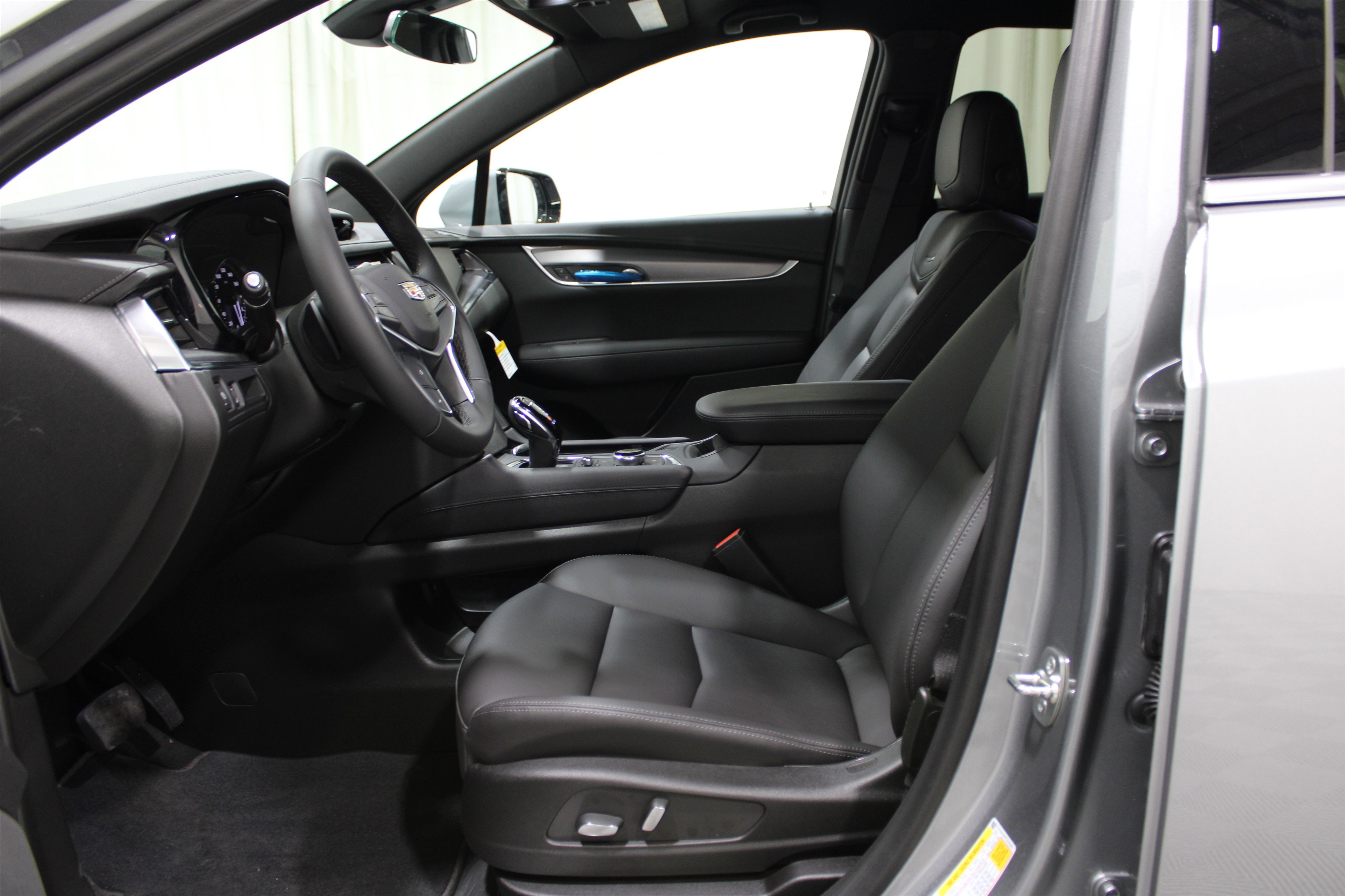 2026 Cadillac XT5 Luxury photo 3