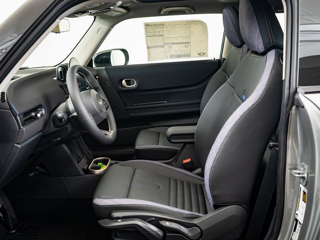 2025 Mini Cooper Signature photo 18