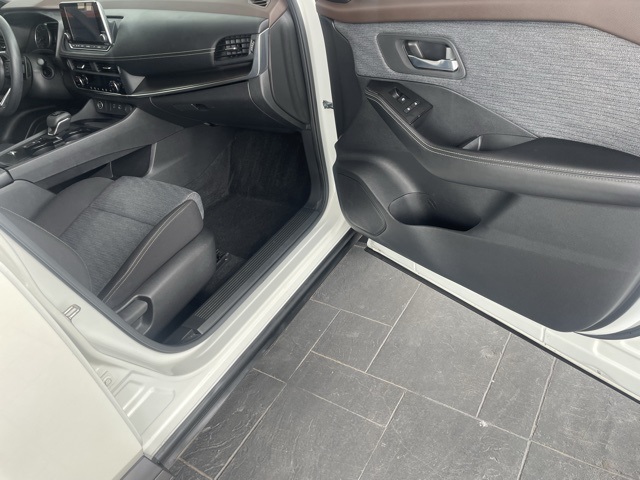 2023 Nissan Rogue SV photo 15