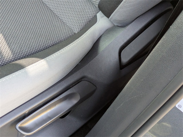 2022 Volkswagen Taos S photo 19