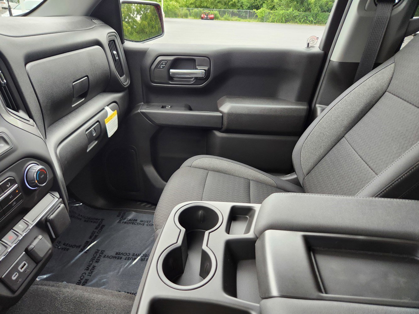 2025 Chevrolet Silverado 1500 Custom photo 8