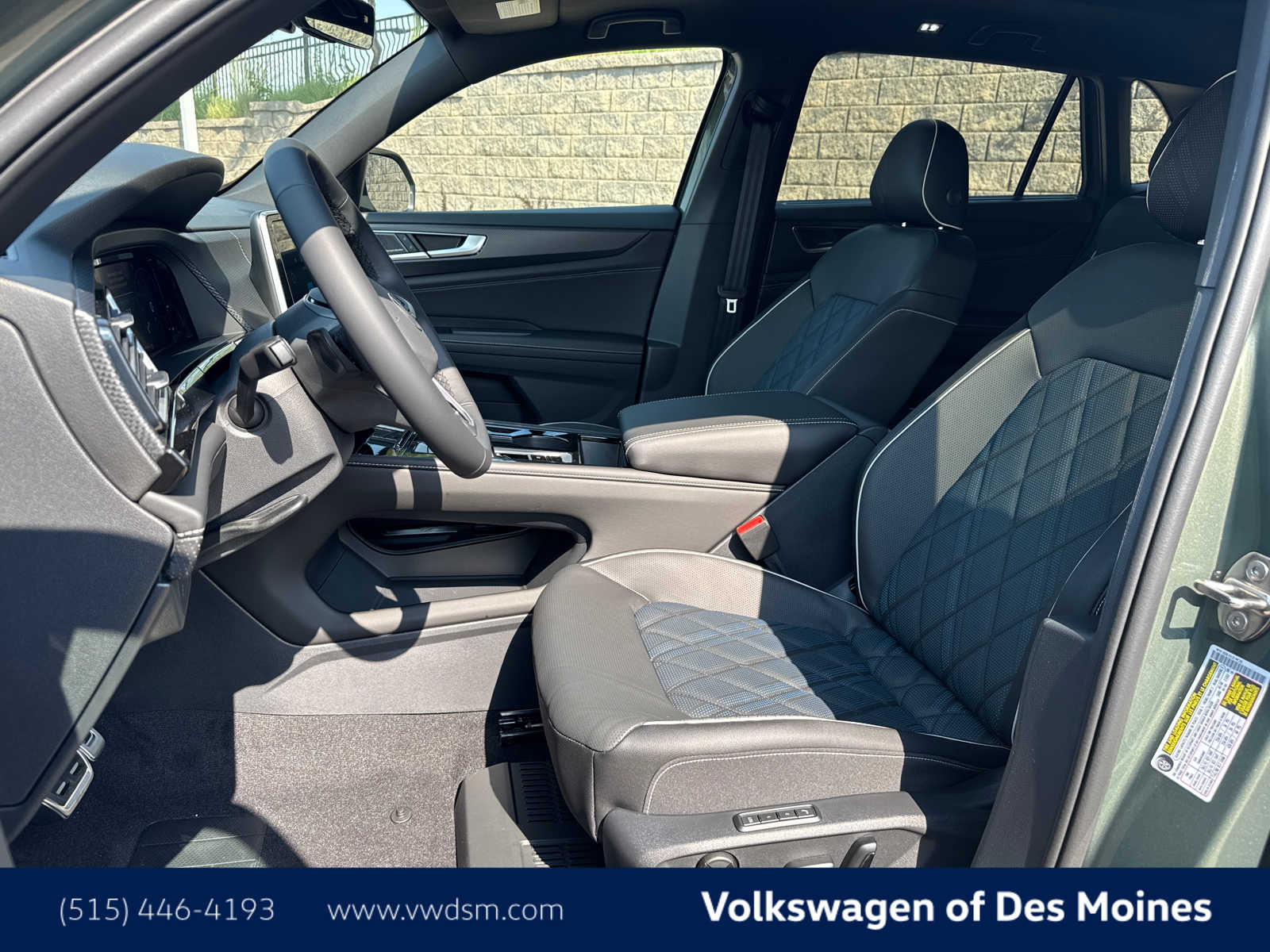 2026 Volkswagen Atlas Cross Sport SEL Premium R-Line photo 9