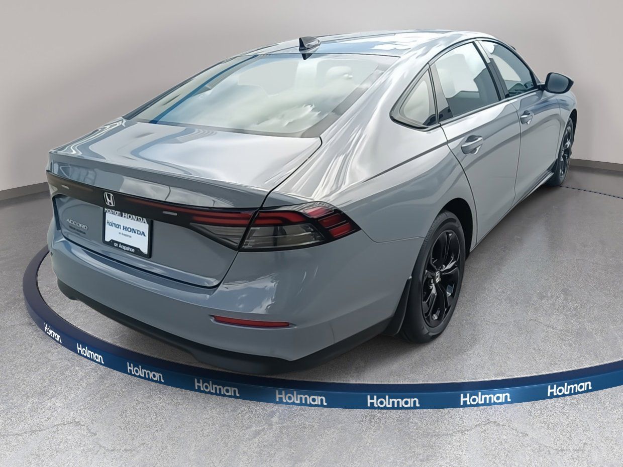 2025 Honda Accord SE photo 2