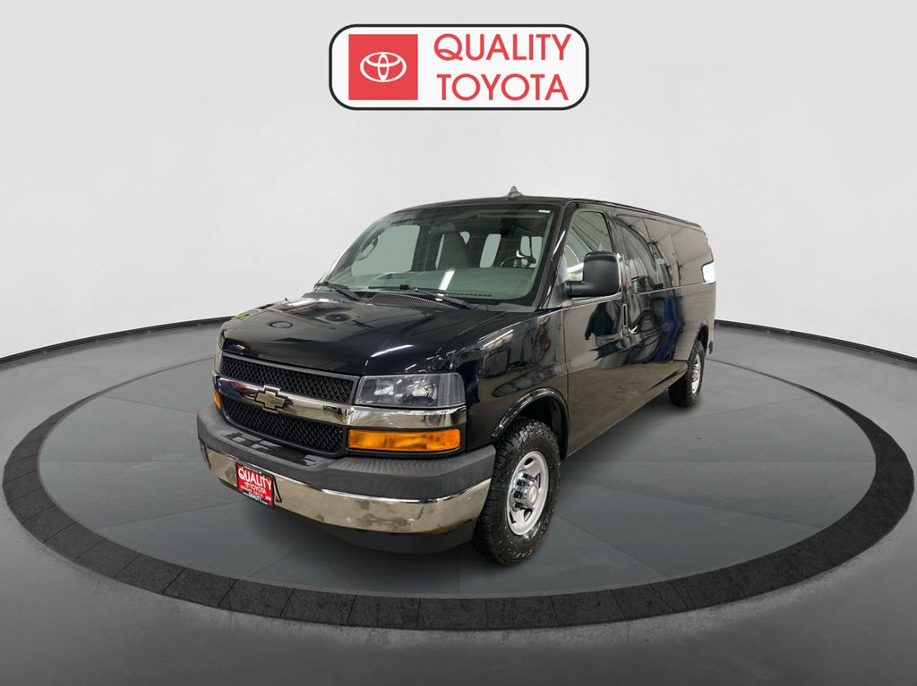 2017 Chevrolet Express Passenger LS's photo