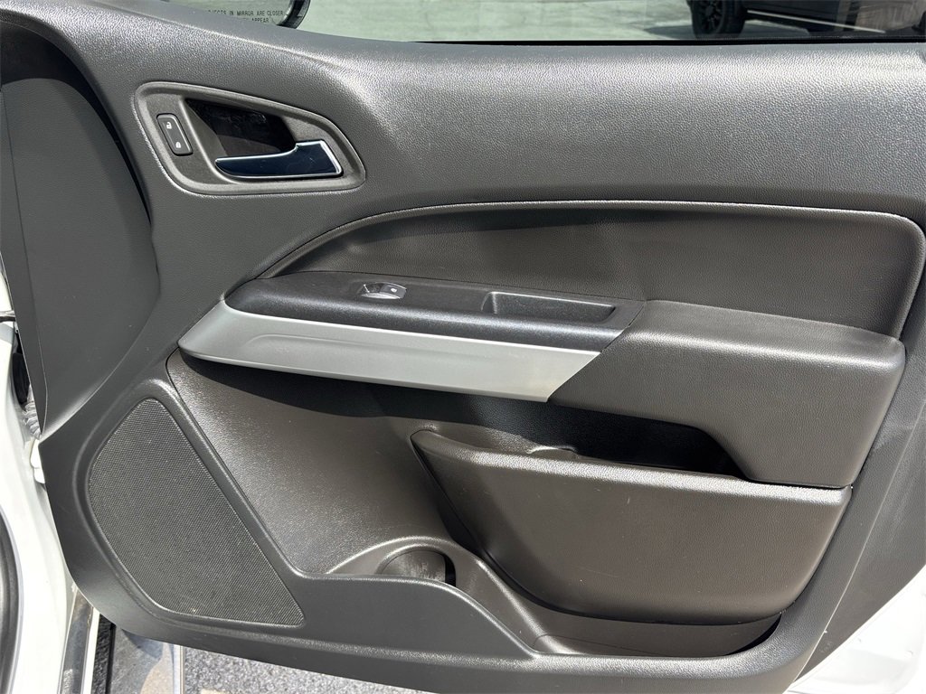 2022 Chevrolet Colorado LT photo 20
