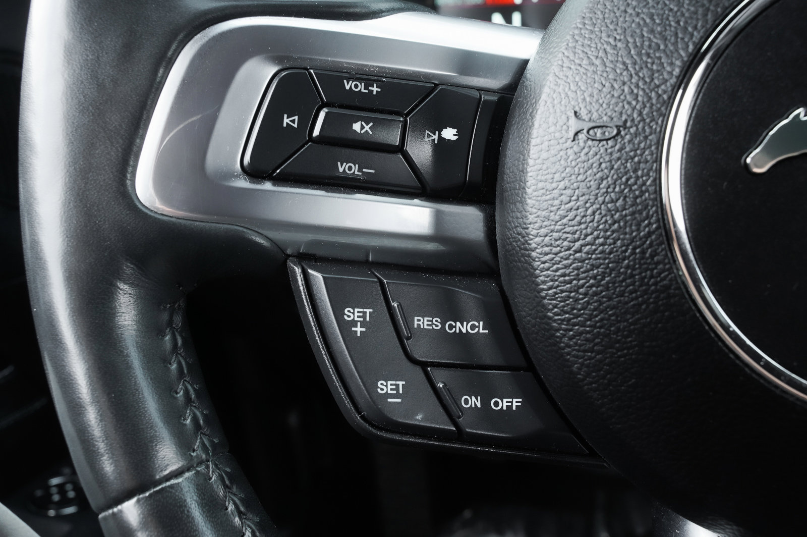 2020 Ford Mustang GT Premium photo 14