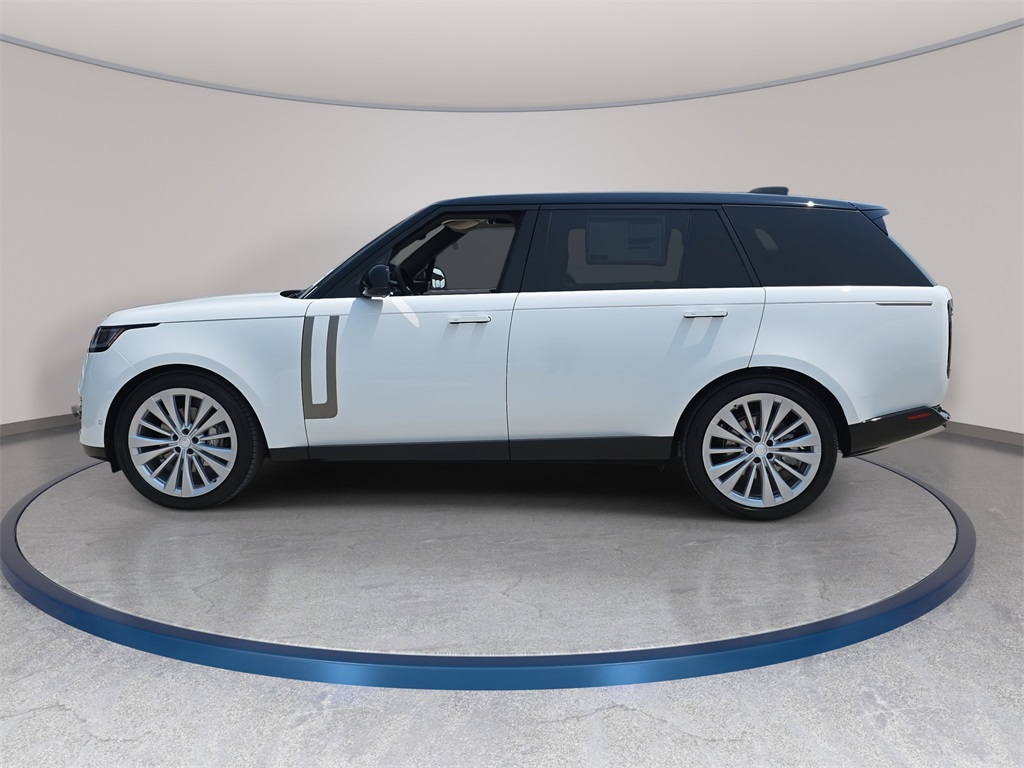 2025 Land Rover Range Rover SE photo 8