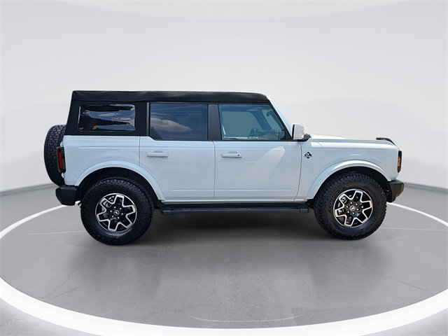 2023 Ford Bronco Base photo 2