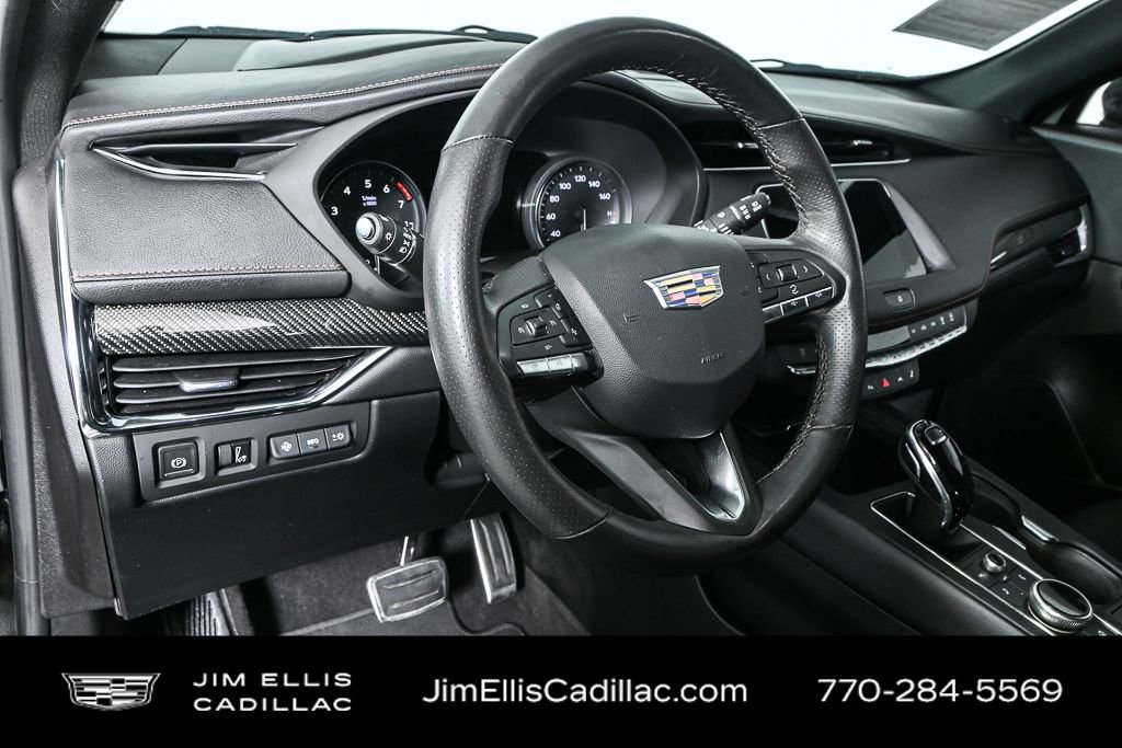 2023 Cadillac XT4 Sport photo 4