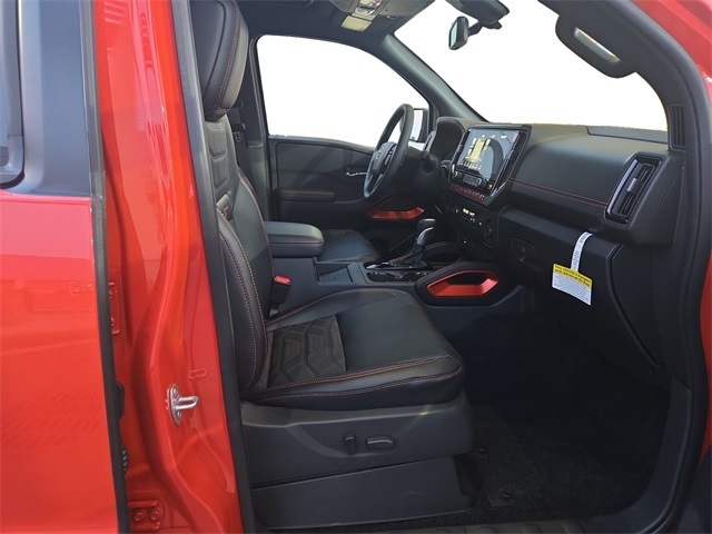2025 Nissan Frontier Crew Cab PRO-4X photo 14