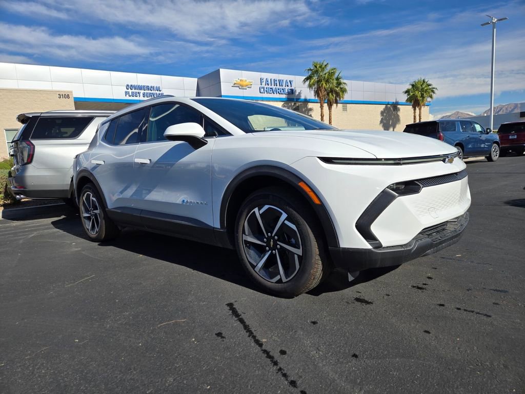 2026 Chevrolet Equinox EV 2LT's photo