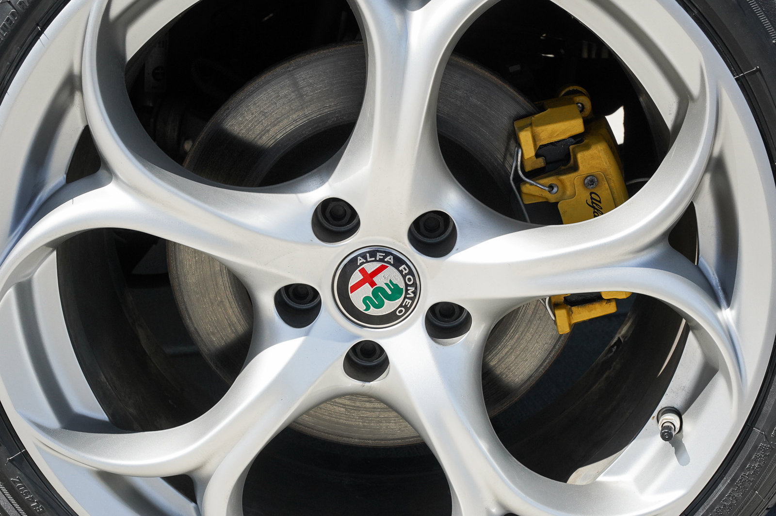 2021 Alfa Romeo Giulia Ti Sport photo 23